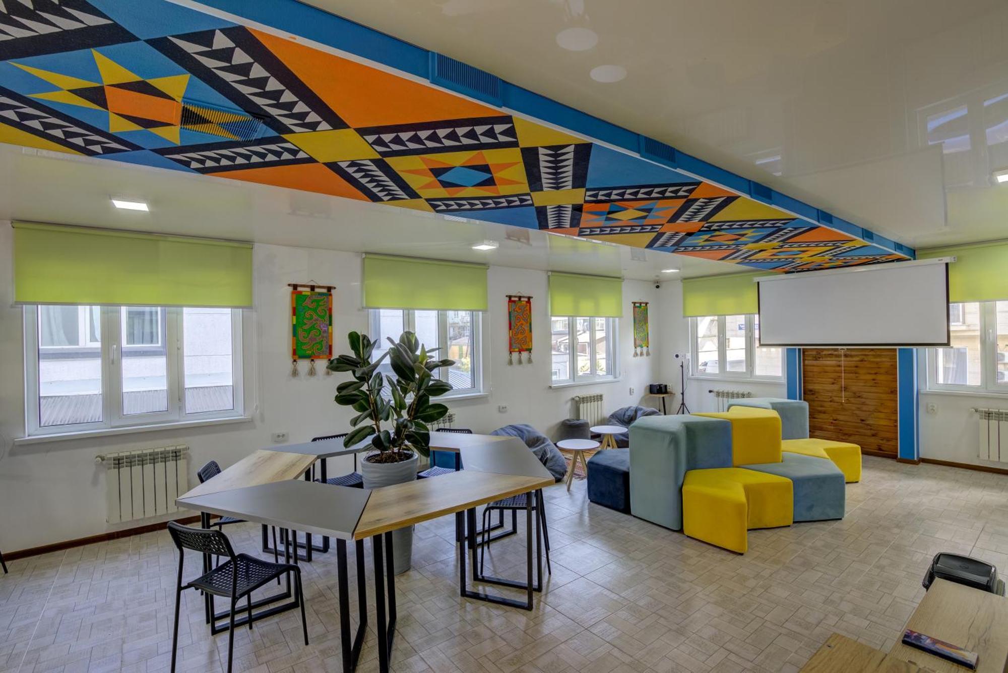 People Hostel & Coworking Bichkek Extérieur photo